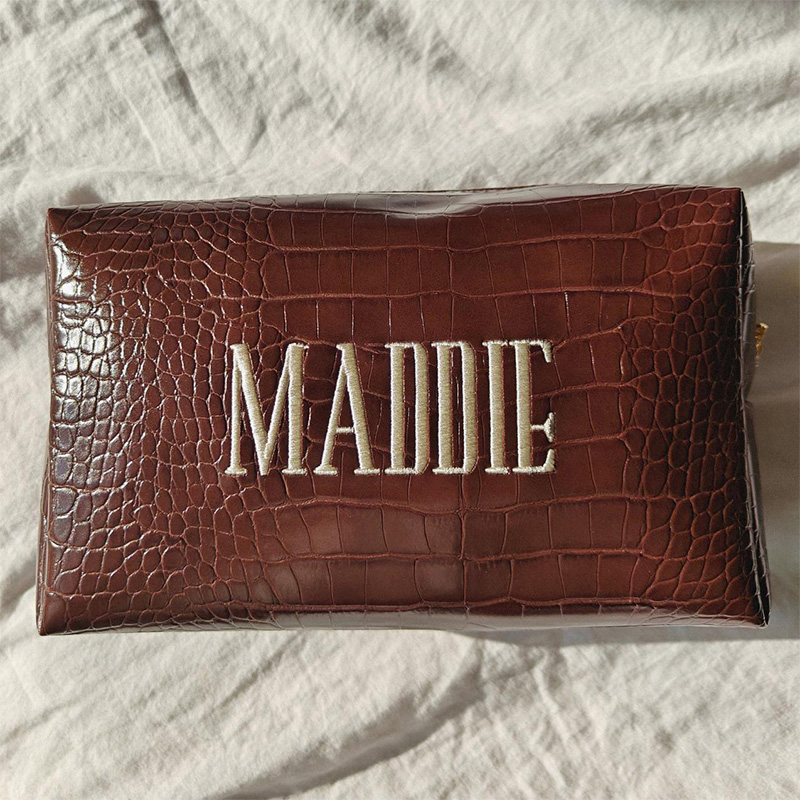 Geborduurde Croc make-up tas,  - Travel Accessories Ideas recensie en prijs